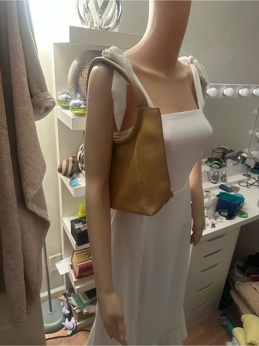 ⭐️Camel Handbag!⭐️ - Picture 13 of 13